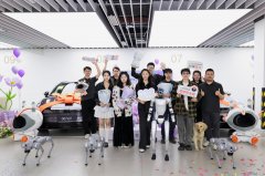 红黑内饰、紫漆最受欢迎，“科技猎装轿跑”极氪007GT开启全国交付
